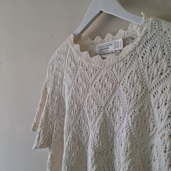 US Sweaters Ivory Leaf Design Scallop Crew Neck S/S Sweater -L - Picture 3 of 12
